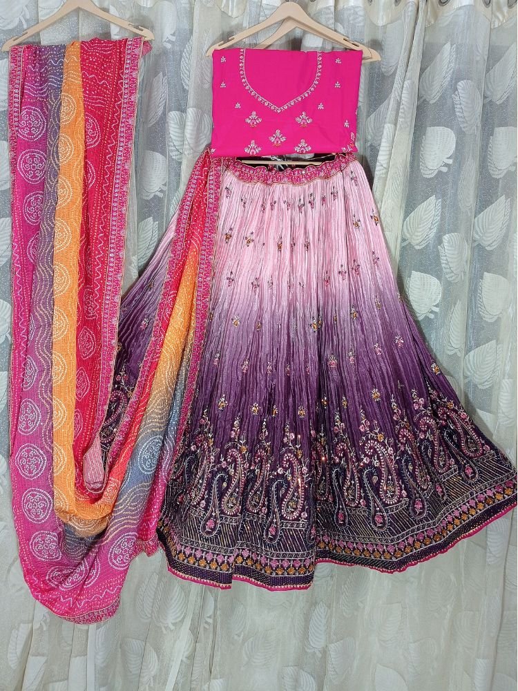 Buy Dusty Lilac Lehenga Choli With Jaipuri Mughal Kalis And Paisley Motifs  KALKI Fashion India